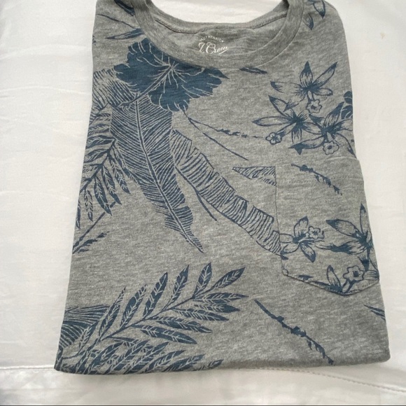 J. Crew Tropical Floral Pocket Tee - Picture 1 of 3